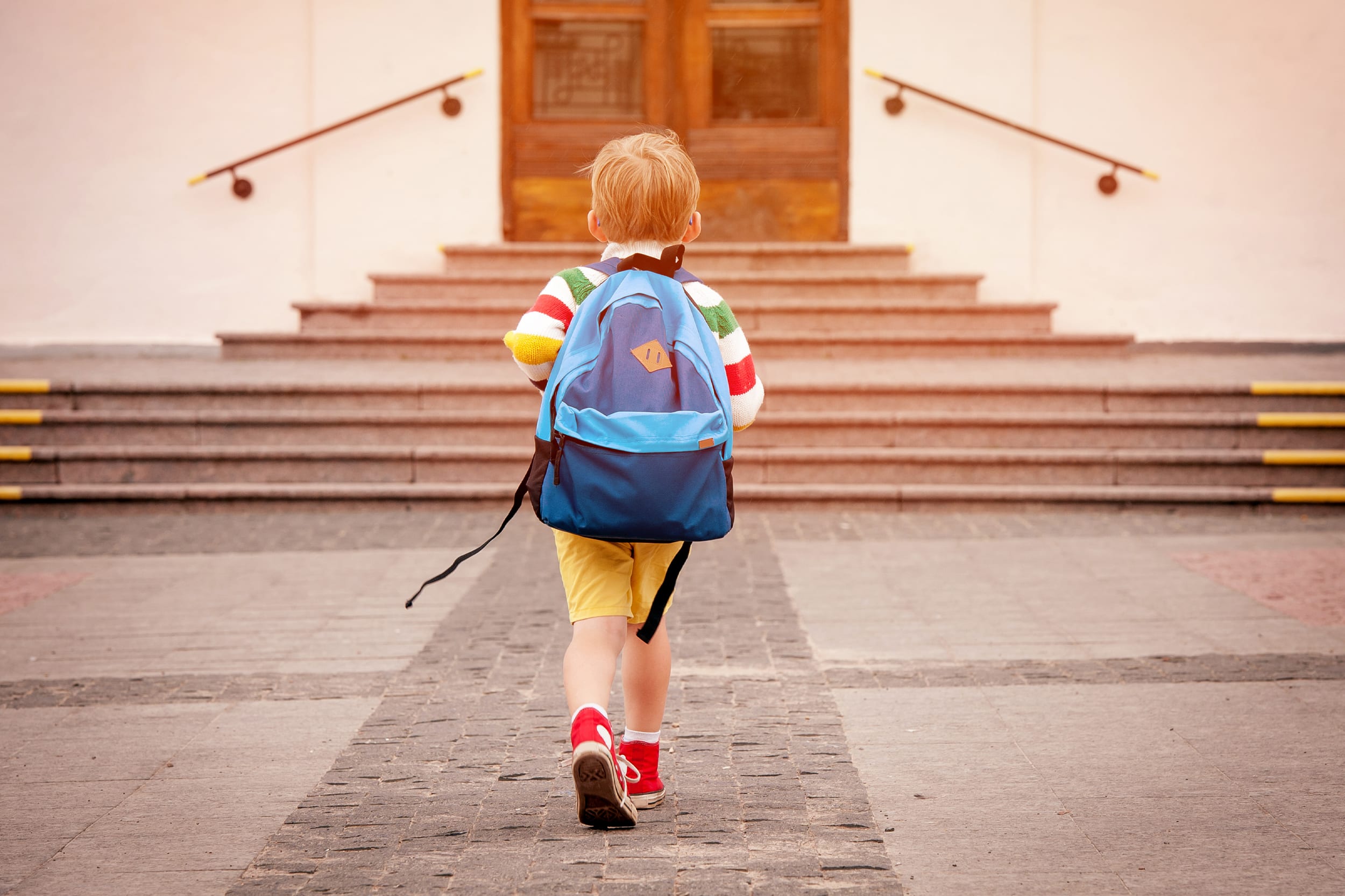 ama post featured img a toddlers first steps into school starts at home montessori principles transition strategies for parents - american montessori academy montessori school in chicago il