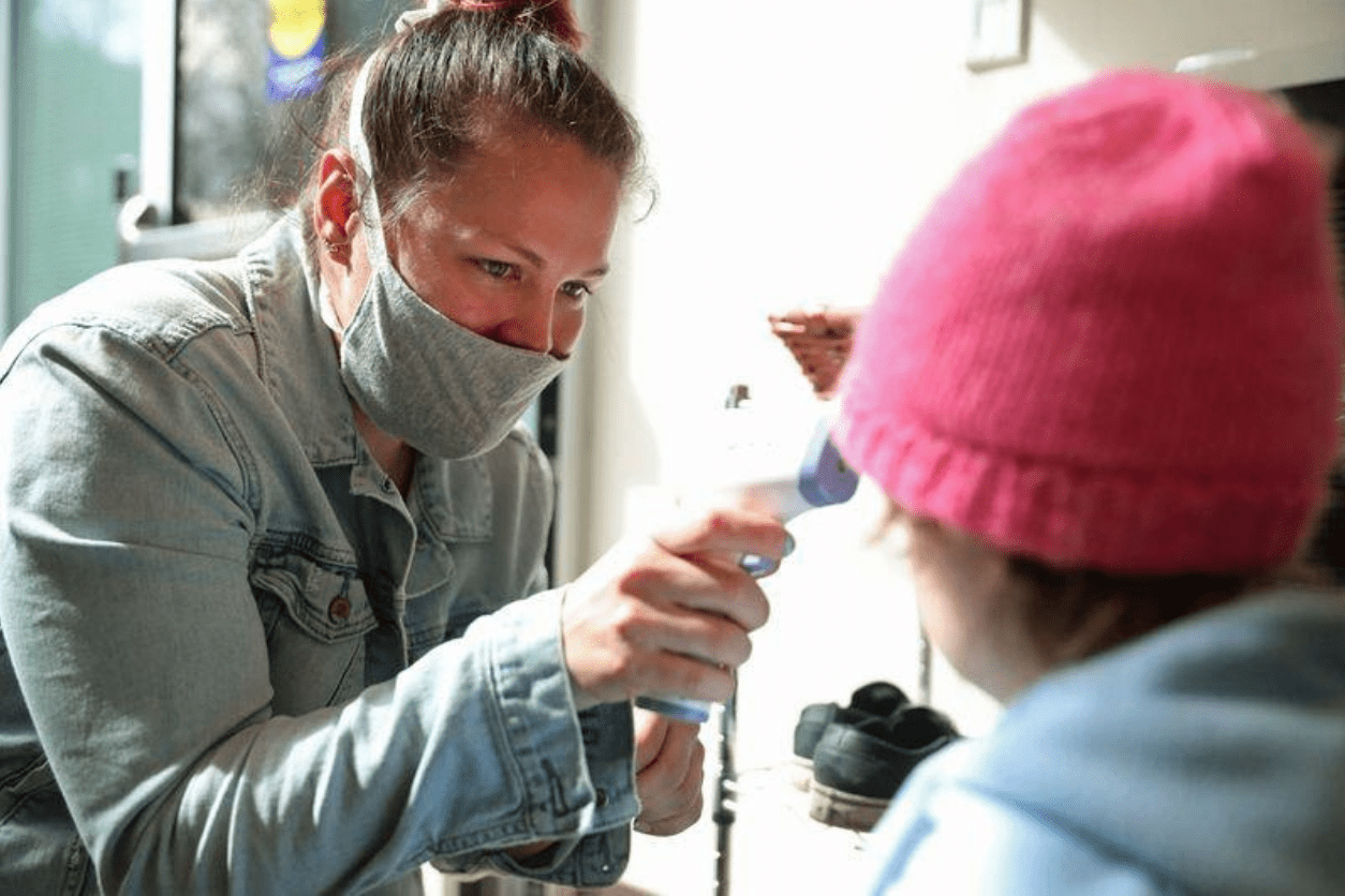 How does a school reopen during the coronavirus pandemic? 3 chicago tribune post img 2 - american montessori academy montessori school in chicago il